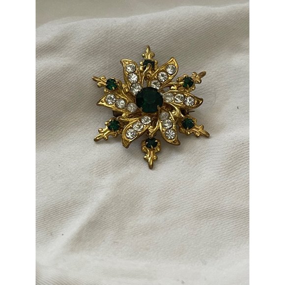 Vintage Green / Clear Rhinestone Gold Tone Snowflake/Floral Brooch - Picture 2 of 10